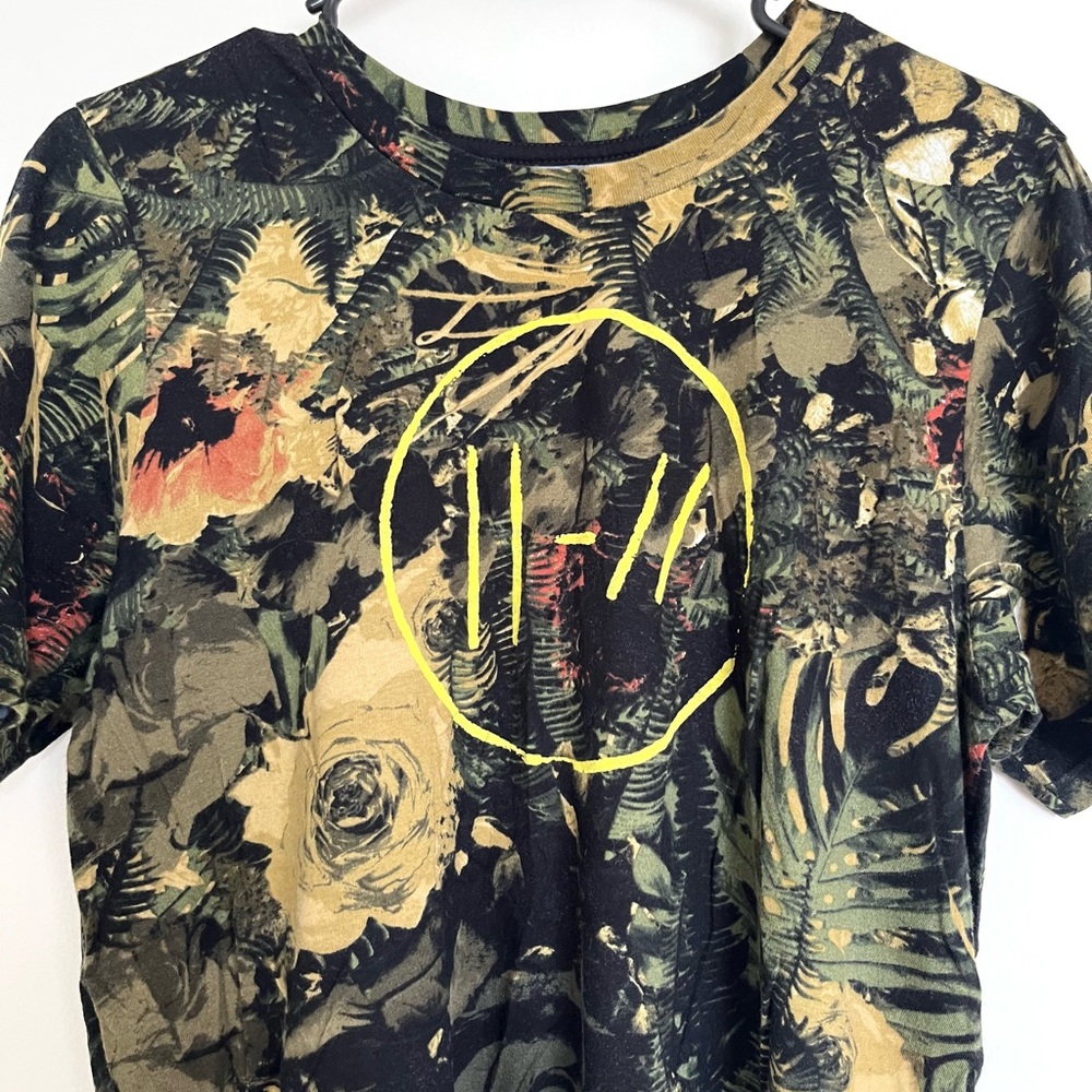 Twenty One Pilots The Bandito Tour Camo Tee Medium